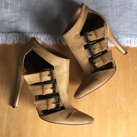 Michael Antonio Tan Heels - Picture 1 of 7